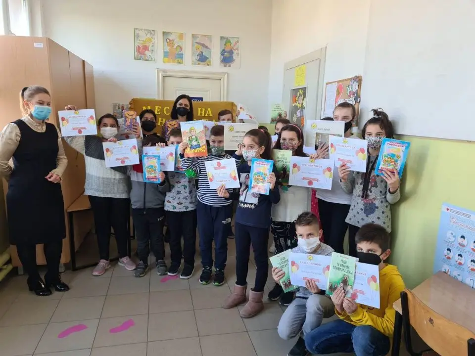 Доделени дипломи и благодарници