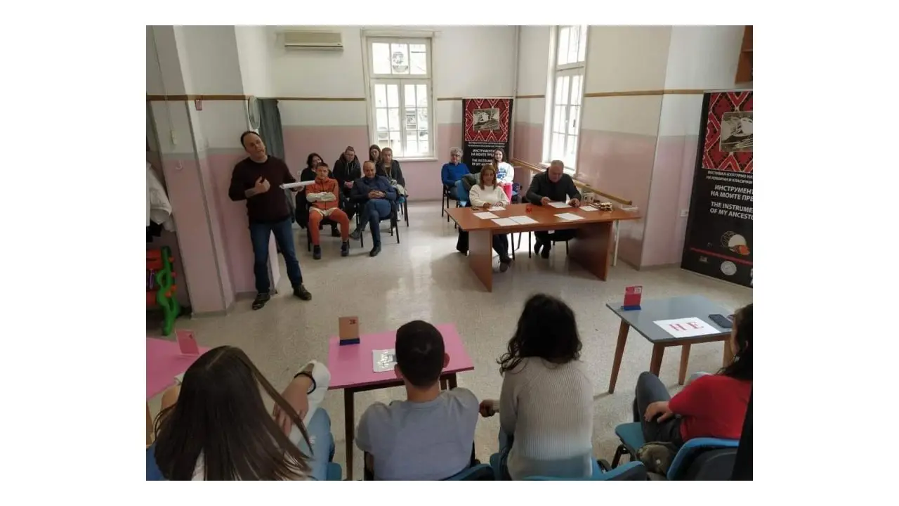Полуфинале на Ученичката квизотека