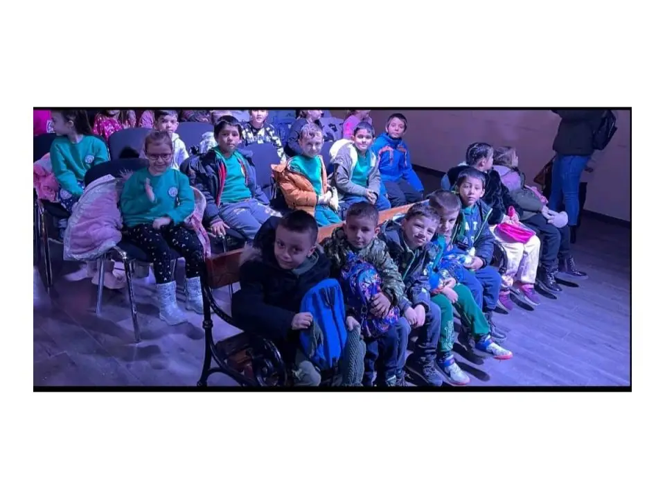 Новогодишна театарска претстава Кралицата на снегот