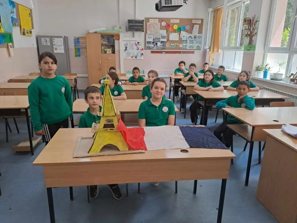 Час по француски јазик во 4 одделение