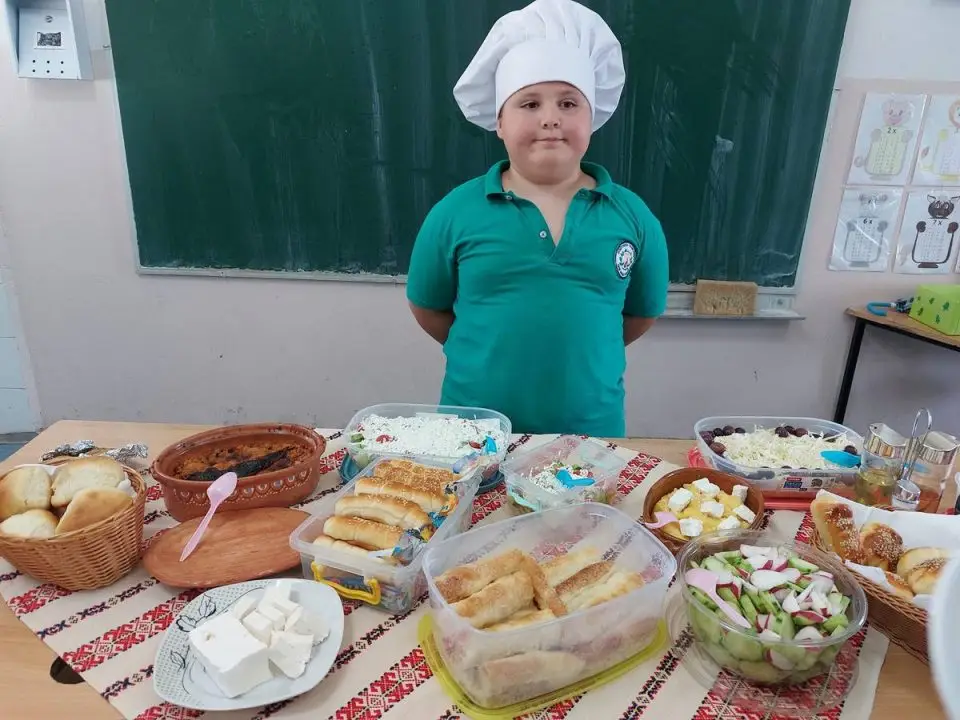 Час по историја и општество во 4 одделение – спој на теорија и пракса