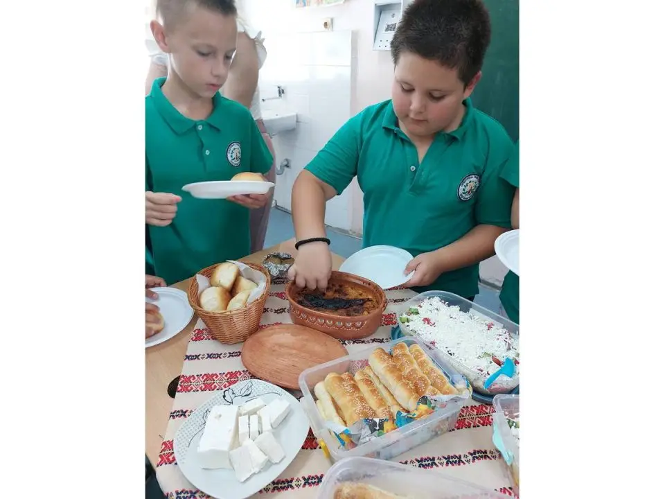 Час по историја и општество во 4 одделение – спој на теорија и пракса
