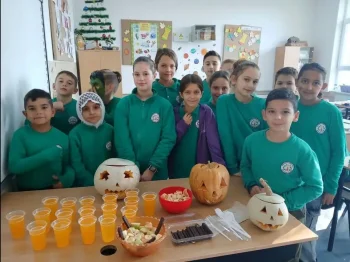 Учиме за други култури и традиционални празници 31-10-2024 - слика 11