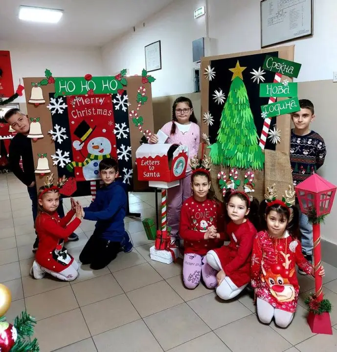 Новогодишни декорации – 1 Новогодишни декорации - 1 26-12-2024 - слика 11
