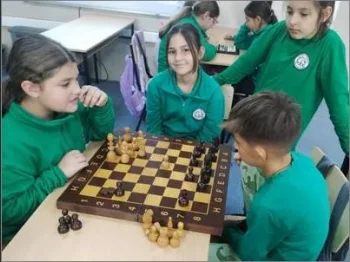 Дружба преку играње шах и пораки за детската недела 09-10-2025 - слика 1