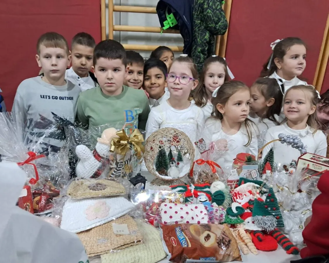 Новогодишен хуманитарен базар и приредба