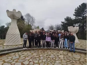 Тродневна екскурзија за 9 одделение 21-04-2026 - слика 1