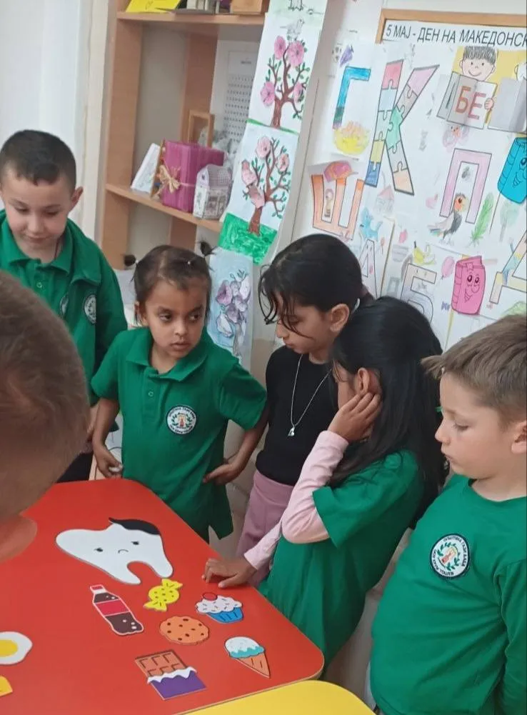 Недела на здравјето на устата и забите Недела на здравјето на устата и забите 16-05-2026 - слика 13