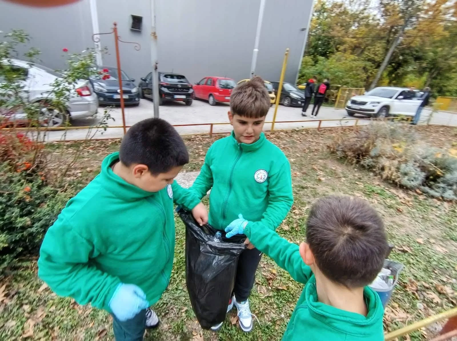 Еколошка акција со учениците од 5 одделение