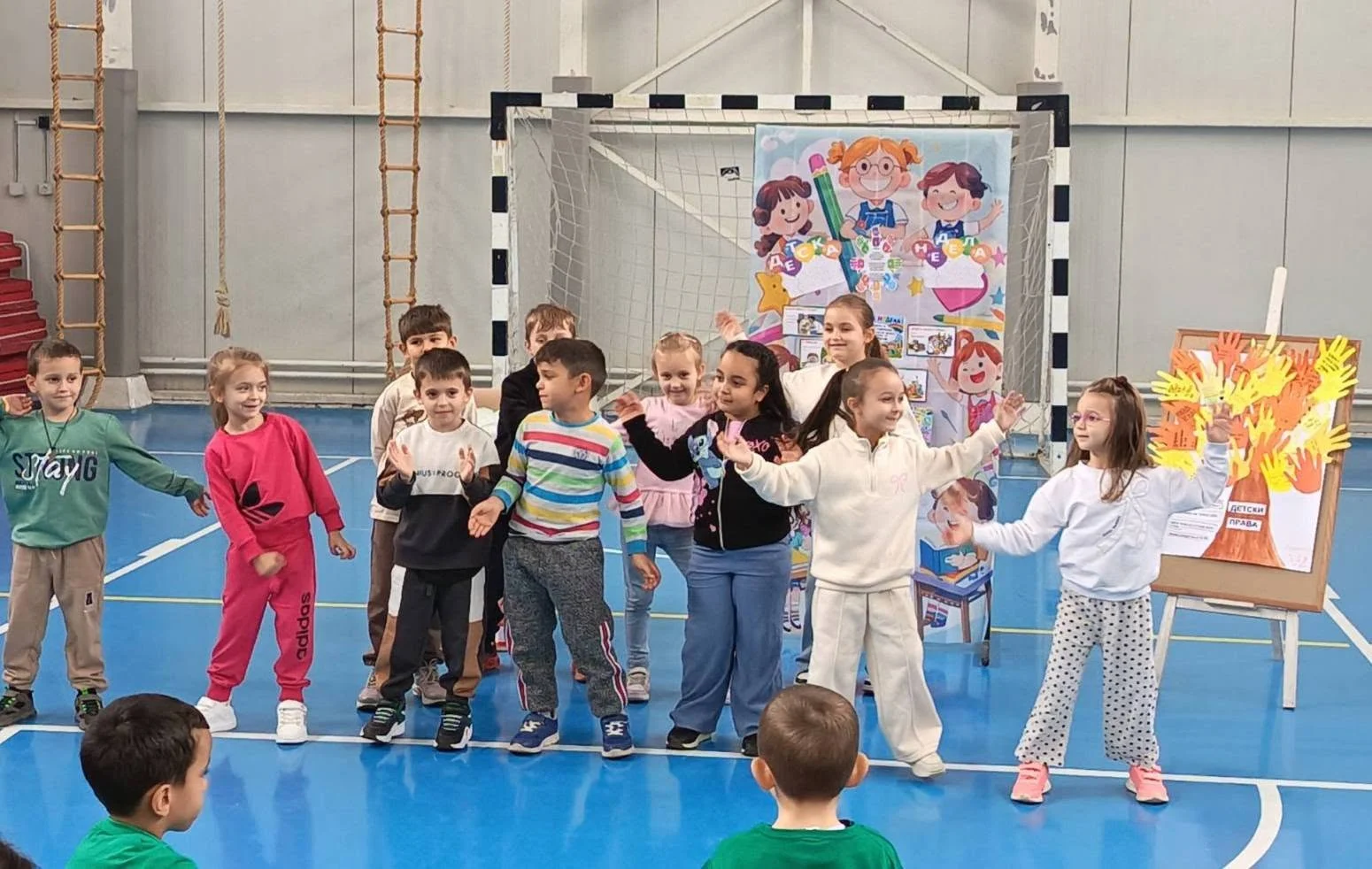 Свечена приредба за прием на првачиња во Детска организација